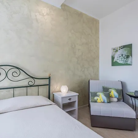 Gostinjska kuća Complex Orzan Lovrecica (Istria)
