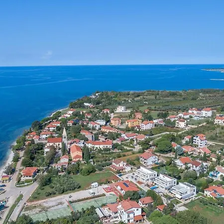 Complex Orzan Gostinjska kuća Lovrecica (Istria)