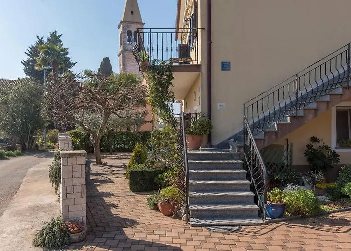 Complex Orzan Gostinjska kuća Lovrecica (Istria)