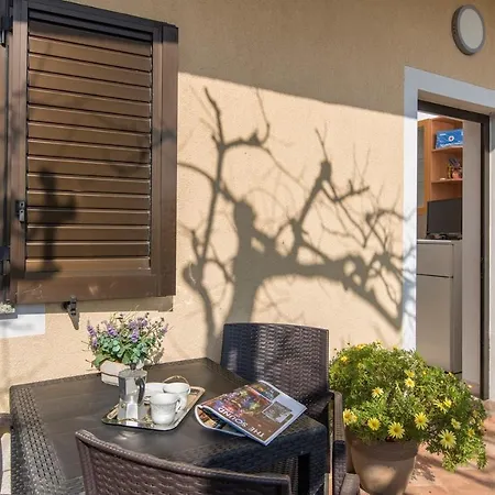 Complex Orzan Guest house Lovrecica (Istria)