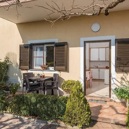 Guest house Complex Orzan Lovrecica (Istria)