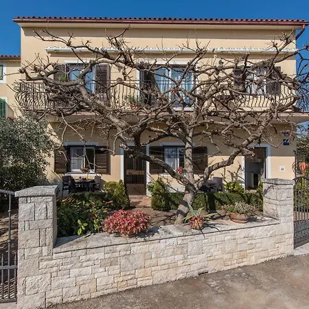 Guest house Complex Orzan Lovrecica (Istria)